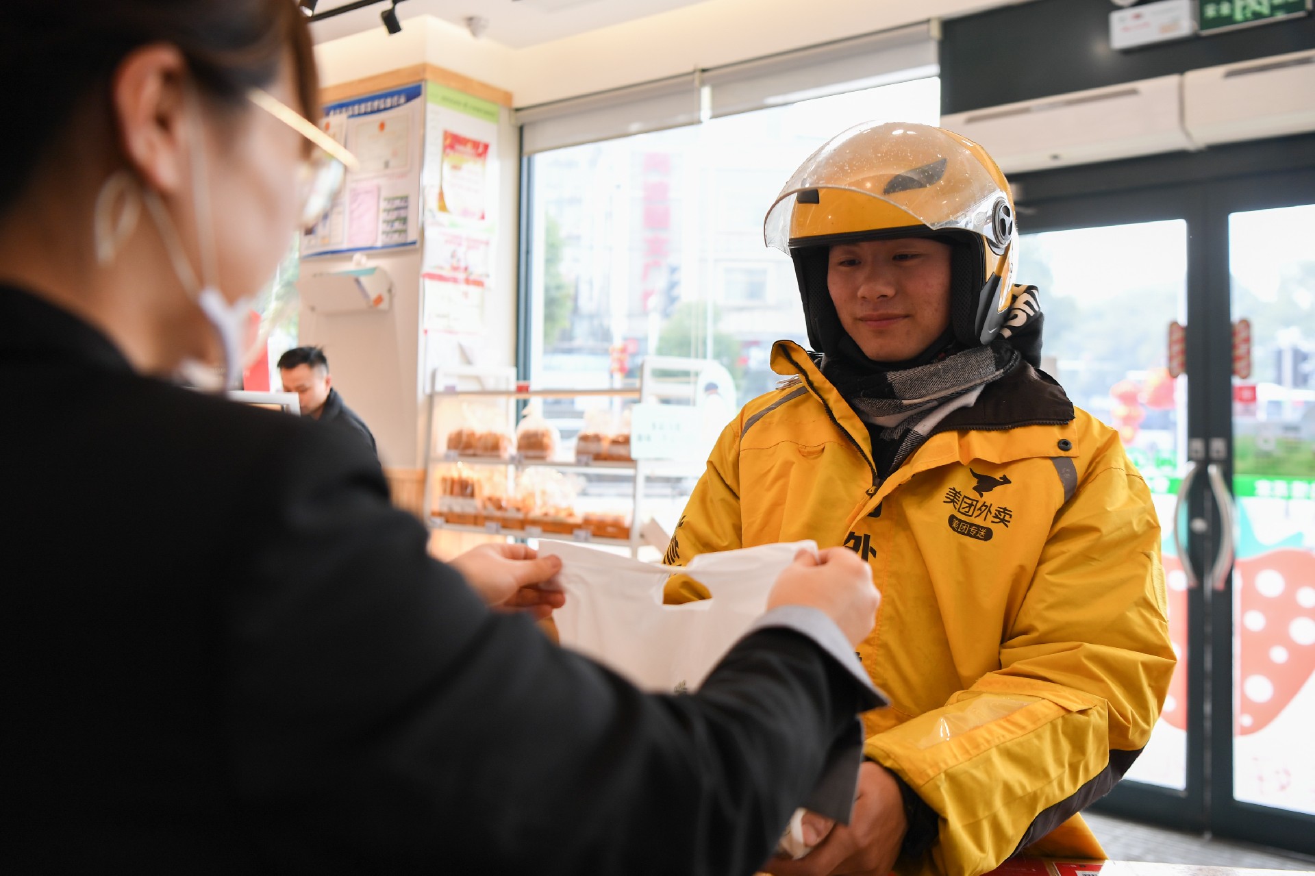 外卖夜间客服怎么做？  